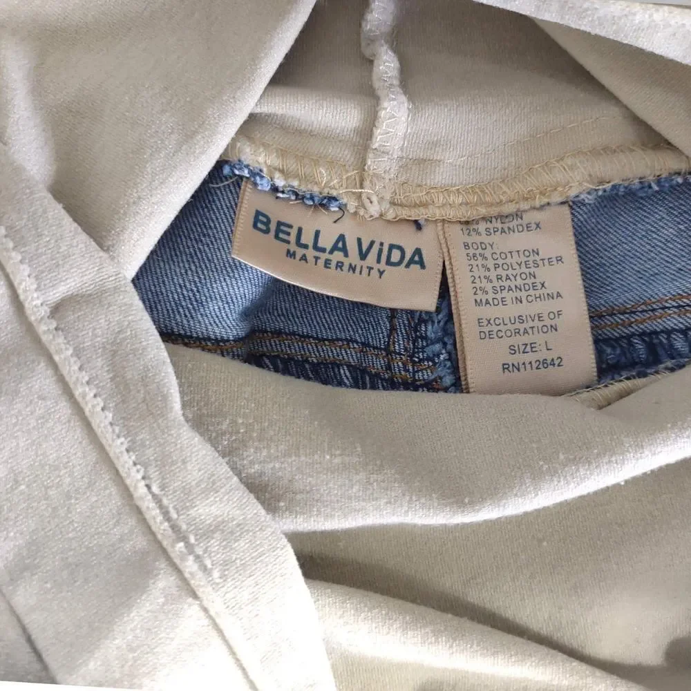 Bella‎ Vida Maternity Jeans Blue Distressed Floral Applique Pockets Full Elastic